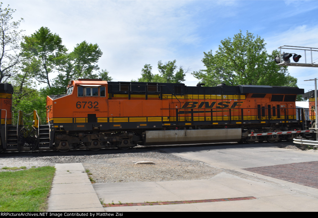 BNSF 6732